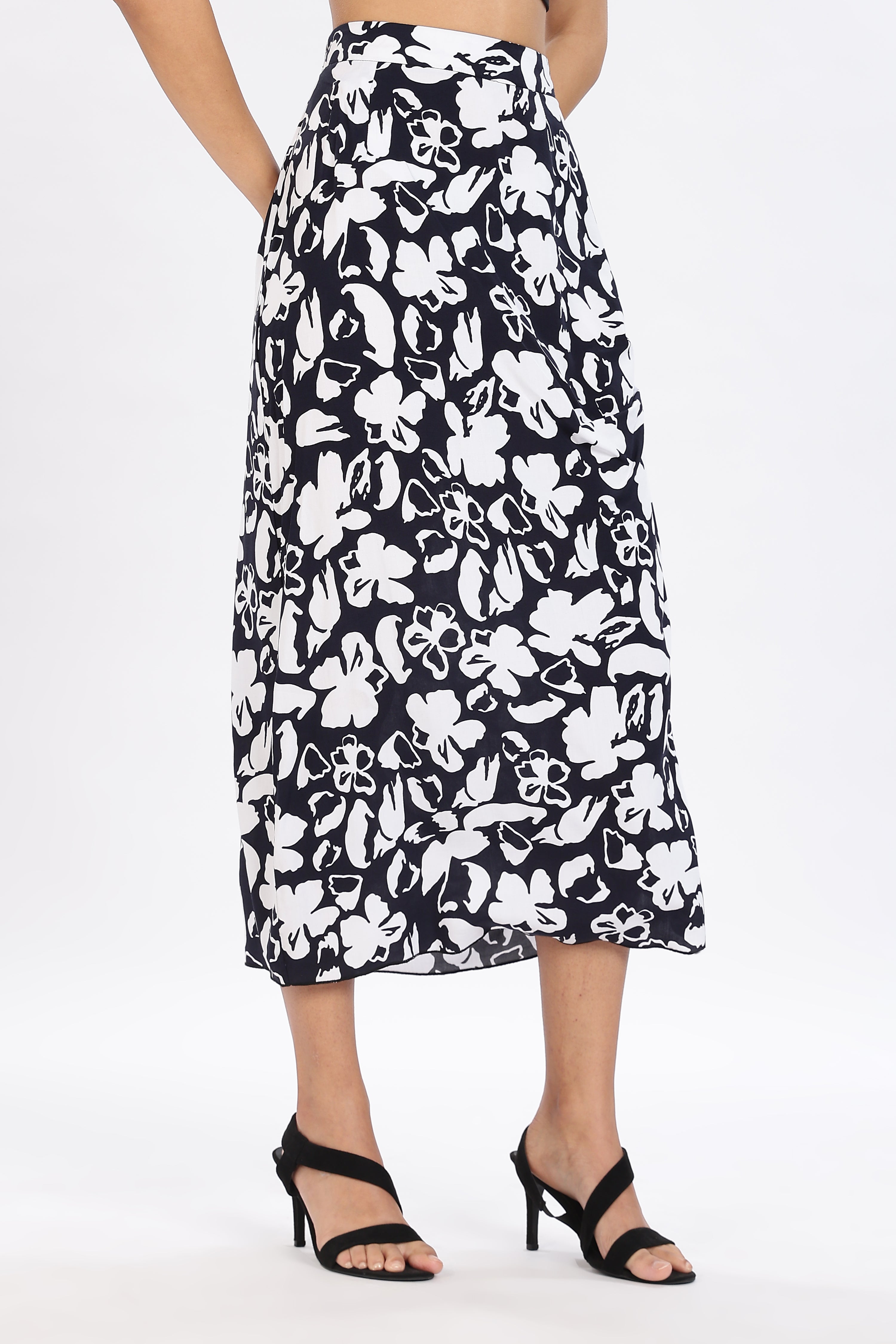 PRINTED  SKIRT-BLACK